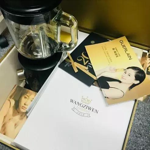 明星送媒体礼物,明星新年礼物送什么