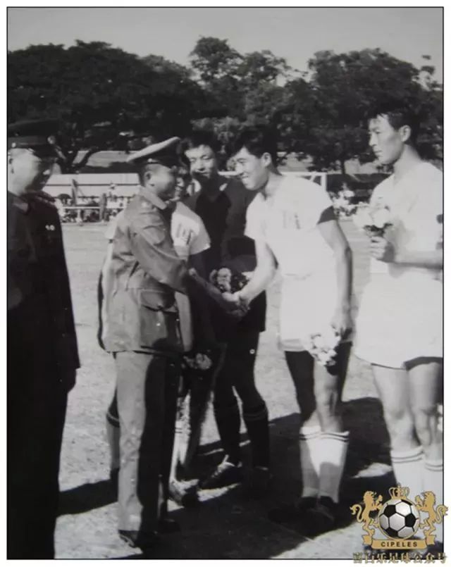 津门足坛双百颂张亚男,津门足坛双百颂书籍