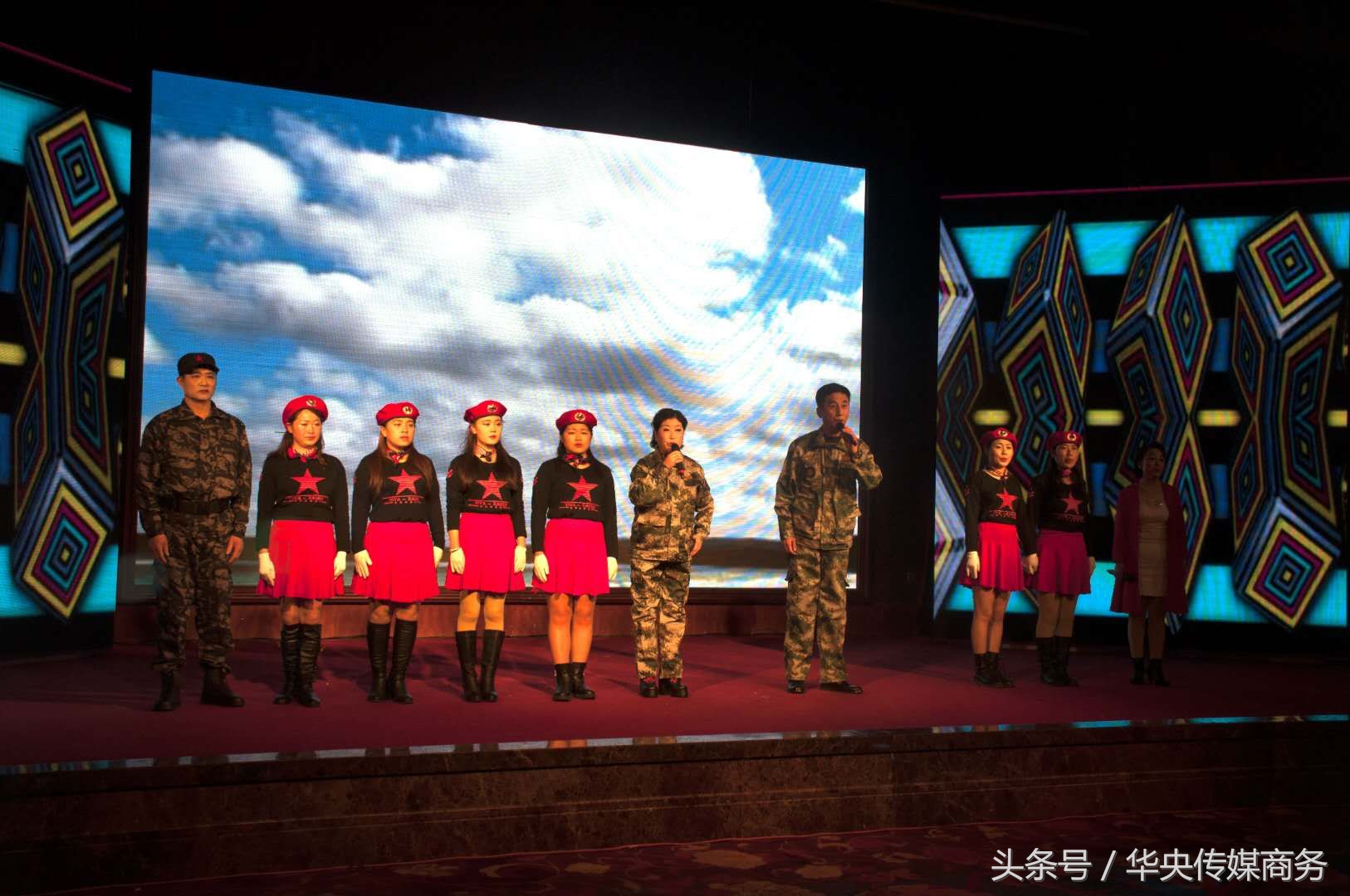 2018中国梦一家亲春晚暨潍坊筑梦艺术团成立和齐鲁团表彰晚会举办