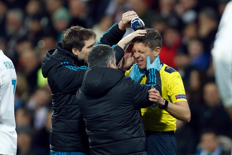 巅峰内马尔痛击裁判,内马尔打脸裁判视频