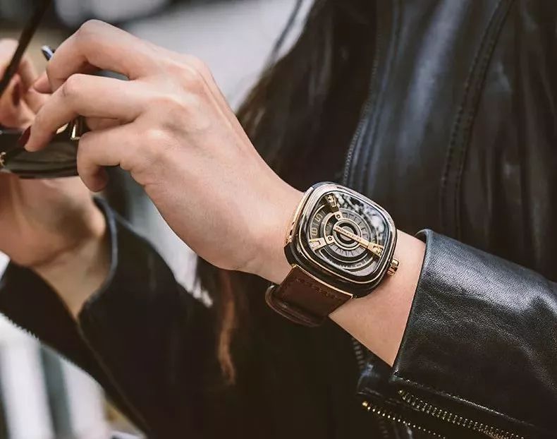 喂120吗，我需要一篇情人节急救指南