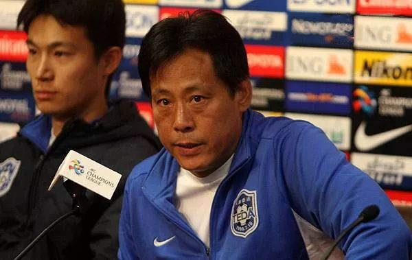 津门足球双百颂图片,津门足球双百颂签售会