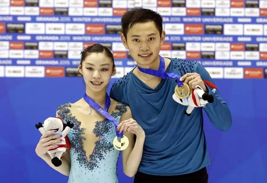 为什么花滑冠军就要散头发,往届花滑冠军