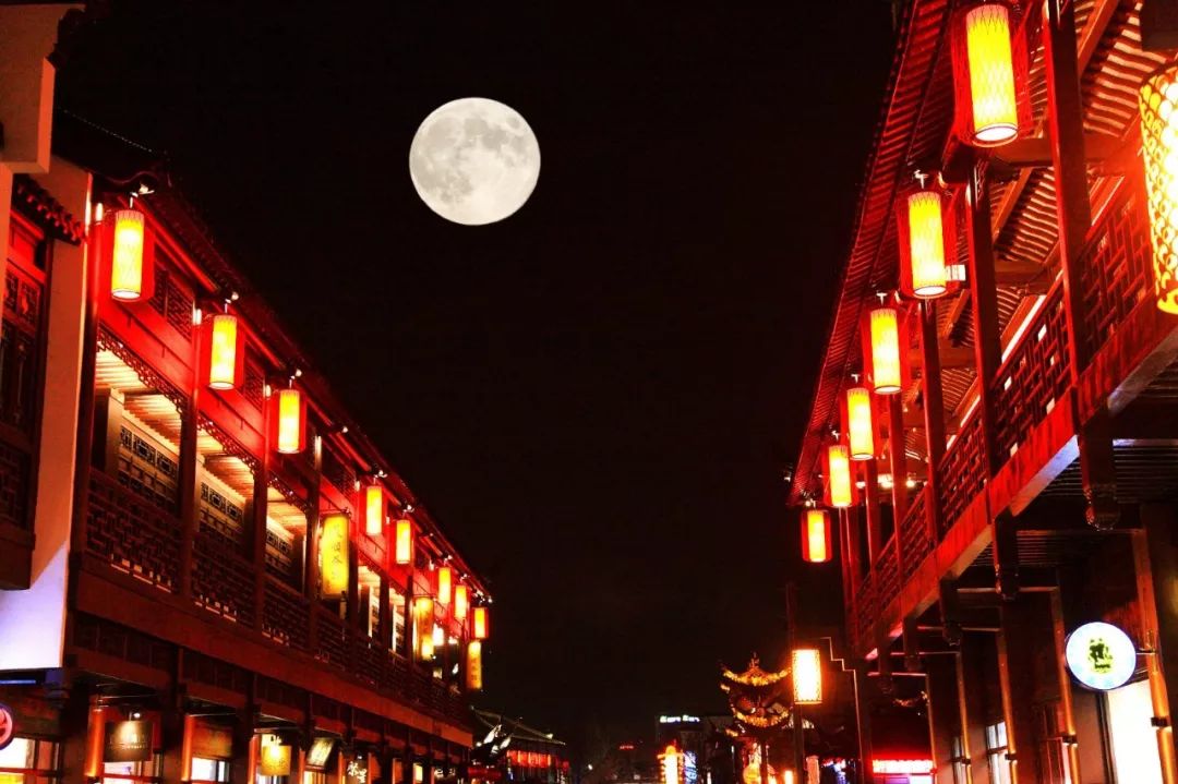 今夜元宵节愿月圆人团圆,元宵节到了愿你月圆人圆事事团圆