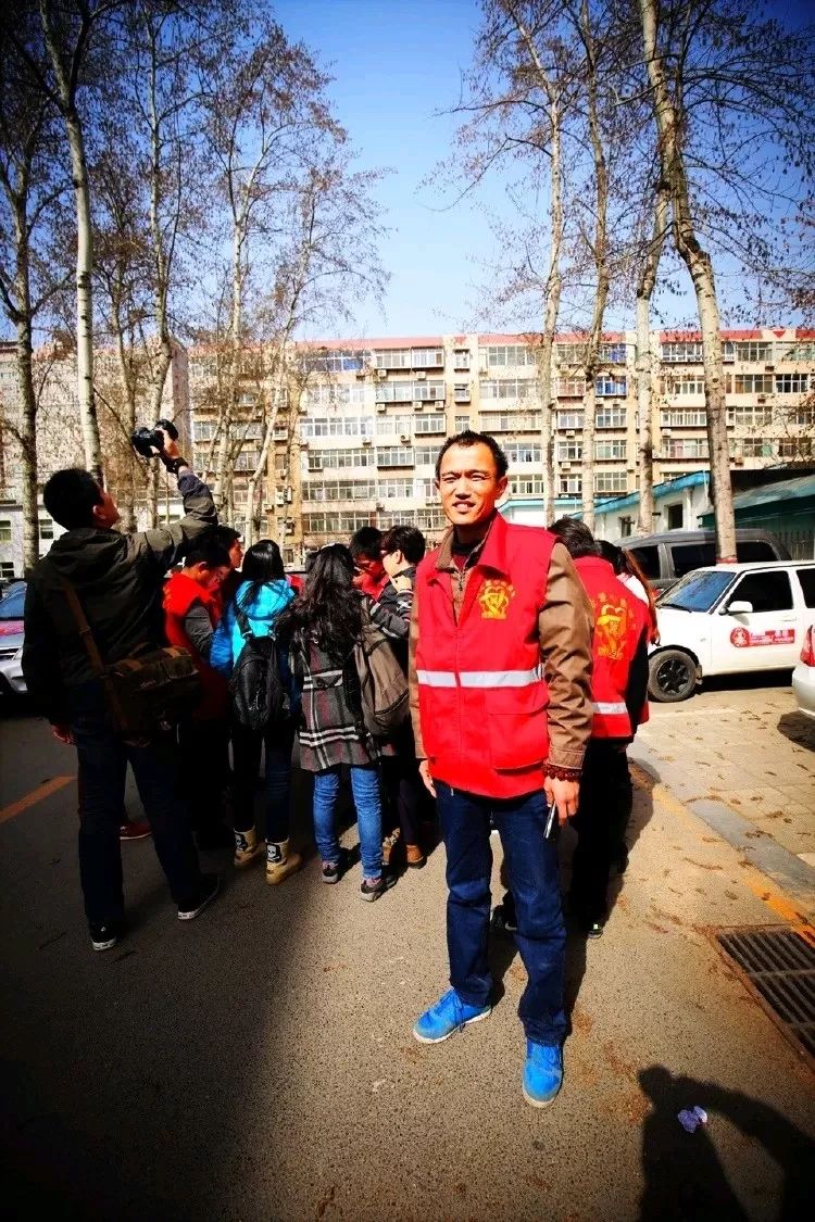 一群人一座城一起拼一定赢,一群人一座城池