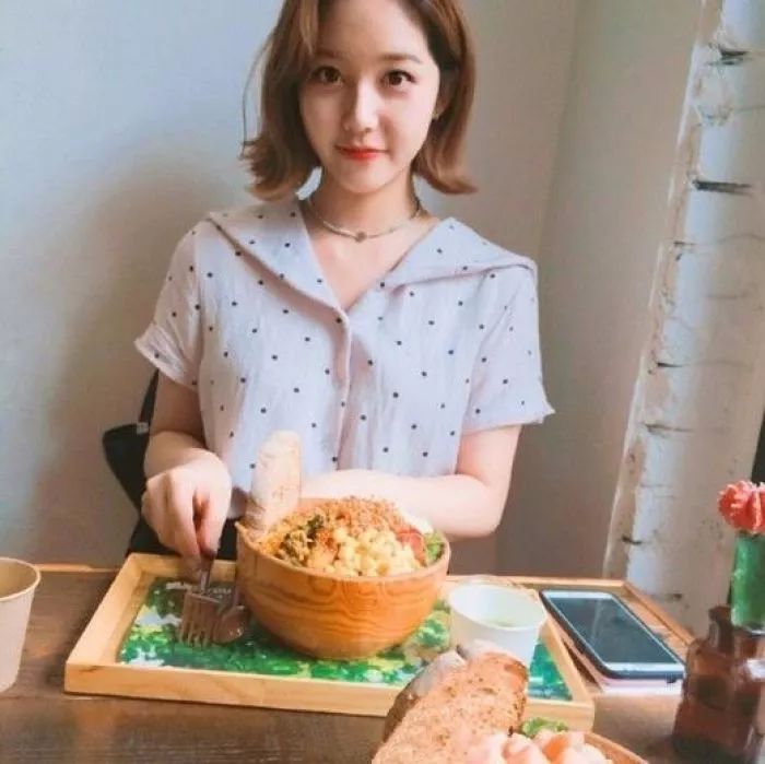 美发泡面卷短发,烫发泡面头短发女