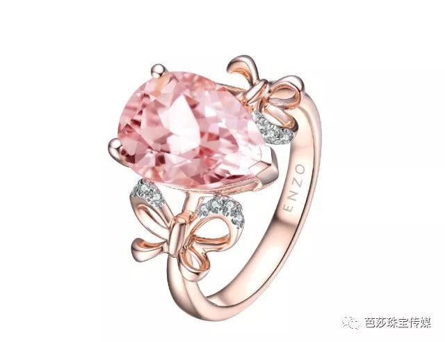 李宁运动服怎么搭,李宁运动服怎么搭配衣服