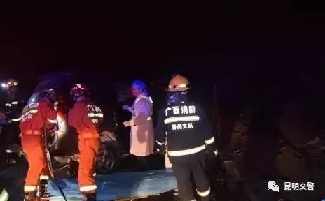 50座客车超员2人怎么算,小汽车坐几个人算超员