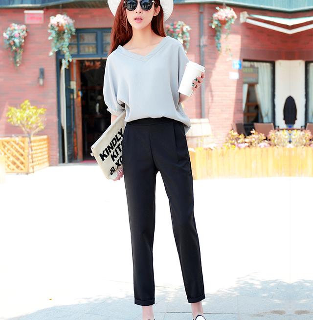 奔四女人穿衣要减龄更要显贵,奔四的女人秋季内搭