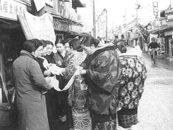 一千个女人各绣一针,侵华日军的防弹神器果真刀枪不入?