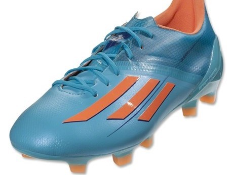 2014巴西世界杯专属球鞋,2014世界杯的球鞋