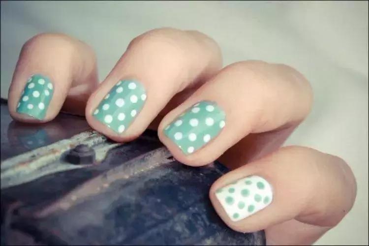 不用去美甲店了在家就能做美甲,美甲店做的美甲不想要了怎么办