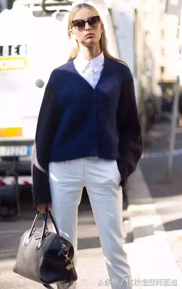 毛衣衬衫最温暖的叠穿套路,墨绿色毛衣配的衬衫穿搭