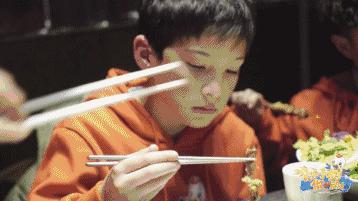 齐齐哈尔“我与小鹤做朋友”|来自全世界孩子的笑脸，点燃鹤城的冬天