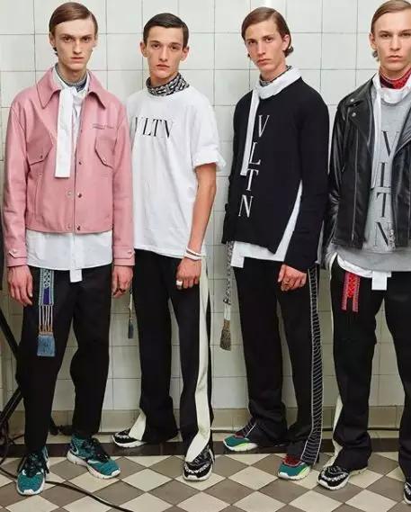 又好看又舒服的运动鞋,好看又便宜的运动鞋价格20元