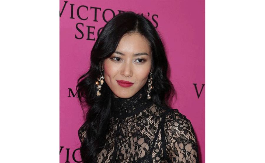 刘雯的单眼皮就是王道,刘雯的脸型适合什么妆容