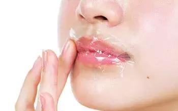 一抹惊艳的唇妆,diy唇彩的制作方法