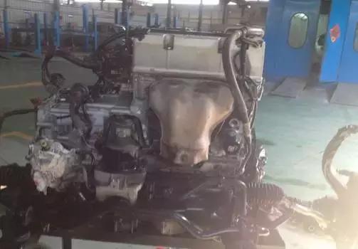 本田雅阁发动机大修拆！新手看完都知道如何修理了