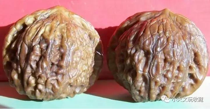 文玩核桃有点小崩尖,小火说