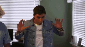 直男杠上Gay天团,是一种怎样的体验?