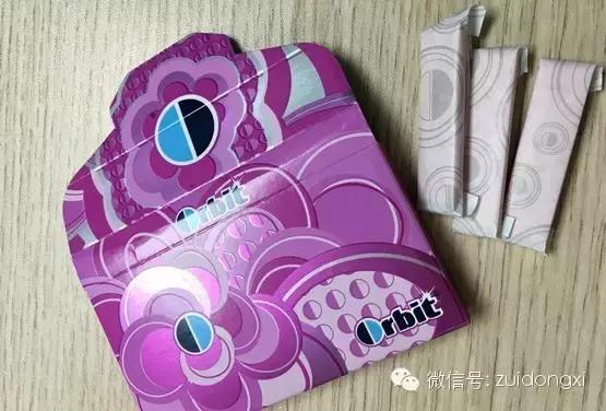 用100粒口香糖，体会舌吻的22种味道