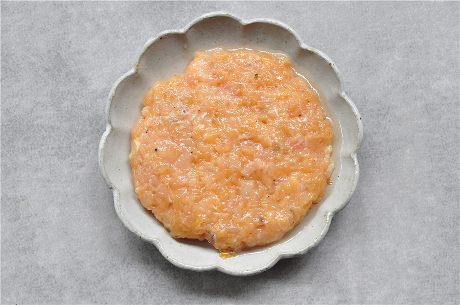 土豆泥肉饼汉堡,热量低的牛肉汉堡