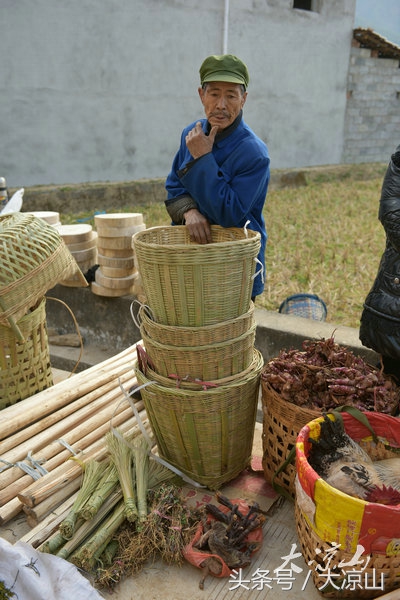 元宵节,是凉山传统农具交易日——德昌赶草坝场看你能认识多少农具?