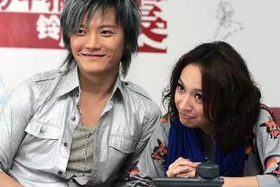 飞儿乐队主唱被踢是什么原因,飞儿乐队踢走主唱后现状