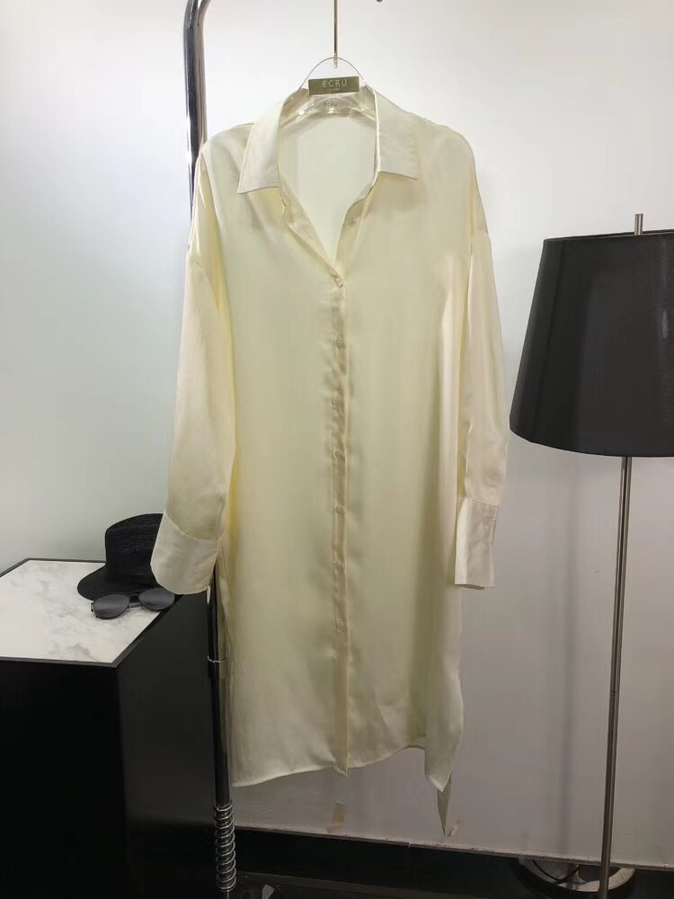 初春美衣时髦来袭,春装新款穿出气质高雅