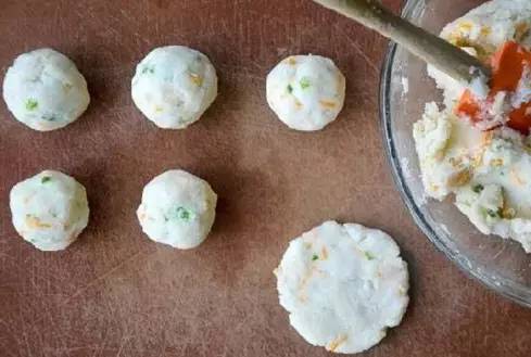 煎饼用低筋中筋高筋面粉,早餐煎饼用高筋面粉还是低筋面粉