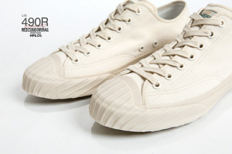 小白鞋老爹潮鞋怎么搭配,老爹鞋和小白鞋哪个更好搭配