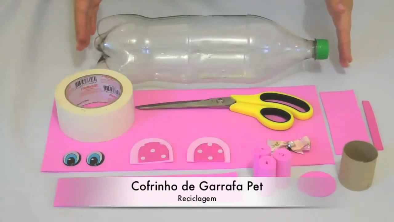 怎样用日常塑料瓶做储钱罐,储钱罐手工制作用塑料瓶