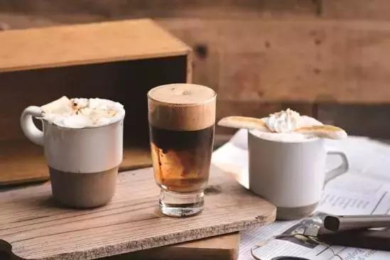 还在星爸爸%arabica排队?魔都还有这些超嗲主题咖啡馆等你拔草