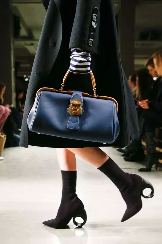 开工大吉备点什么礼品,开工大吉的包包