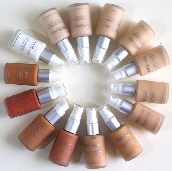 爆红网络靠一头绿发？让80万人沦陷的绝世美颜，竟是靠化妆台上的