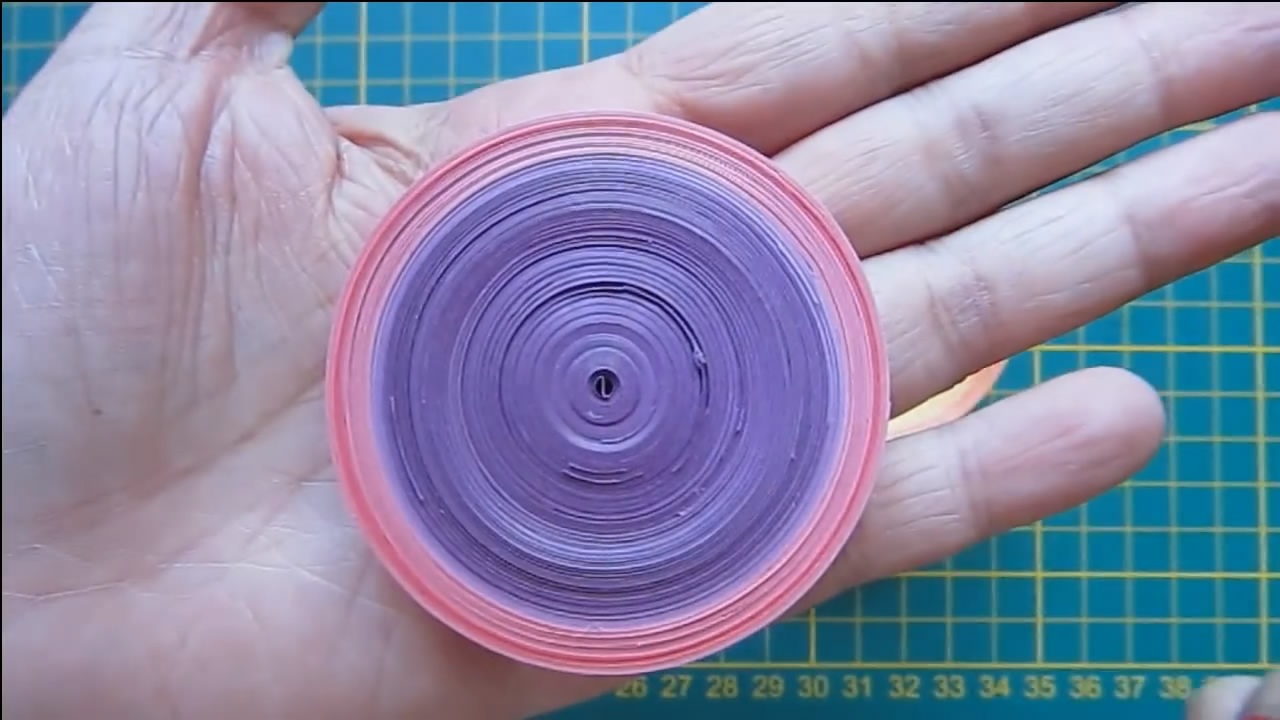 制作七彩爆浆蛋糕,七彩蛋糕做法简单又漂亮