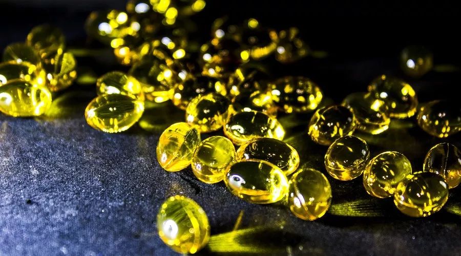 含维生素AD的鱼肝油选哪种,鱼肝油和ad哪个更好