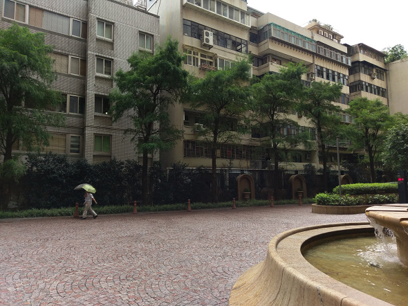 文本直送科技新闻:宏达电旗舰智慧型手机「HTC10」崭新体验,十分完美!