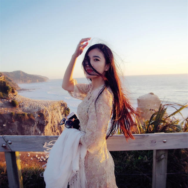 连衣裙紧身蕾丝,低腰蕾丝连衣裙