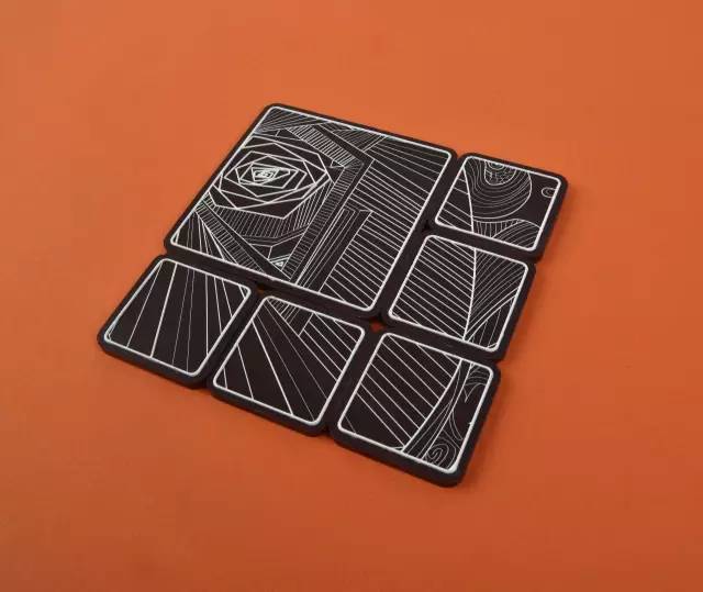 去见一个很爱的人是会带礼物的,去见喜欢的人的时候记得带上鲜花