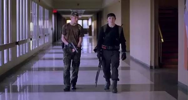 十三年前的金棕榈，房间里的大象