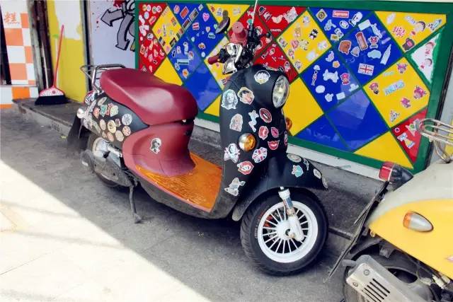 黄晓明来南京开店了？非常火爆还要任性的下午才营业！