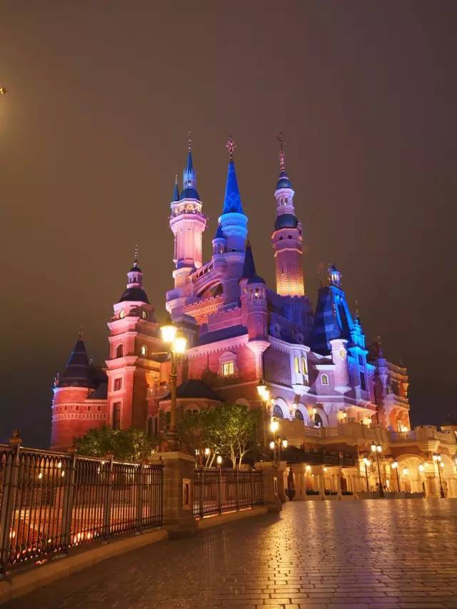 跟着朵拉去探险英文,迪士尼上海儿童游玩攻略