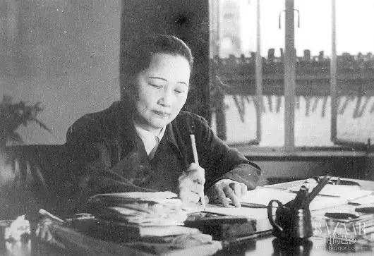 看大片｜黑白笔墨间解读中国式的时髦法则