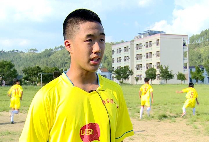 一脚踢到世界杯,一脚踢出世界波足球小将