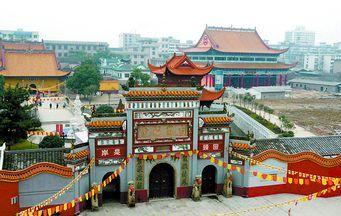 长沙开福寺，为佛教禅宗临济宗杨岐派寺院，始建于五代时期