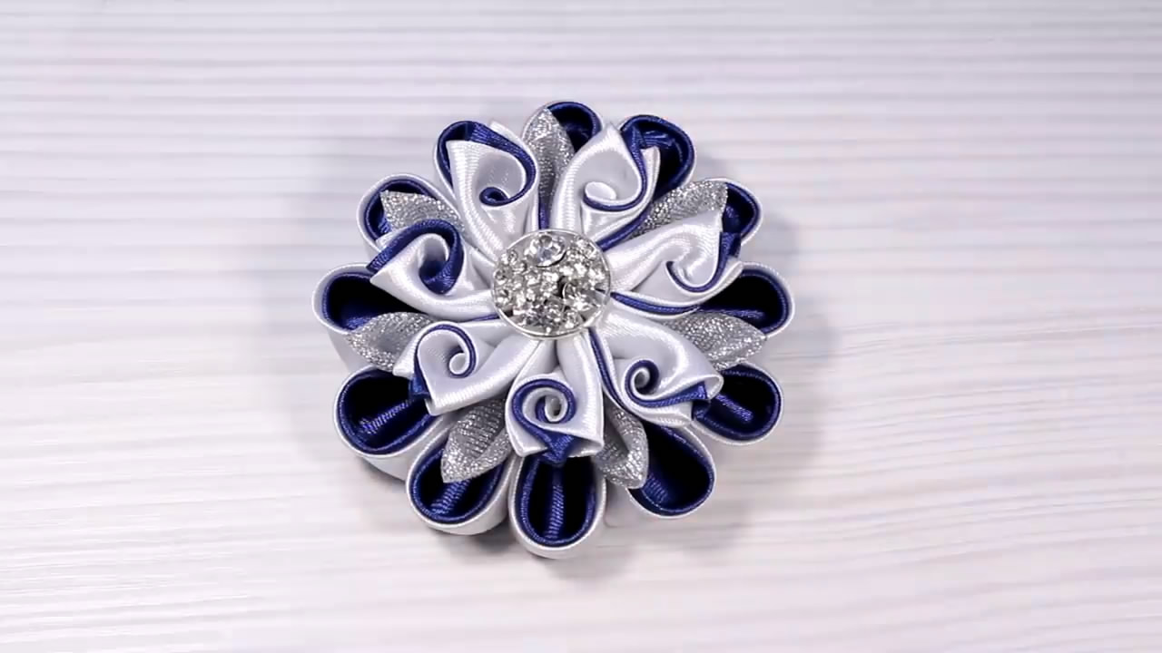 胸花布艺花朵高级,简单的布艺花朵制作教程