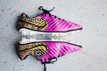 足球后卫应该选什么球鞋,球星成长史足球