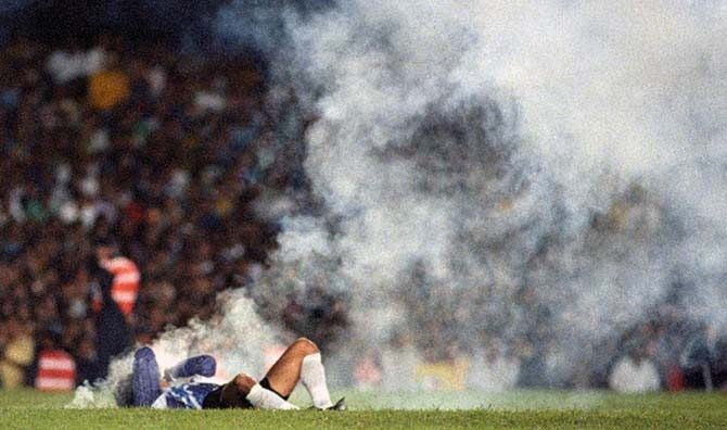 EMCBET易倍体育：一念天堂一念地狱，他为了世界杯不惜自残