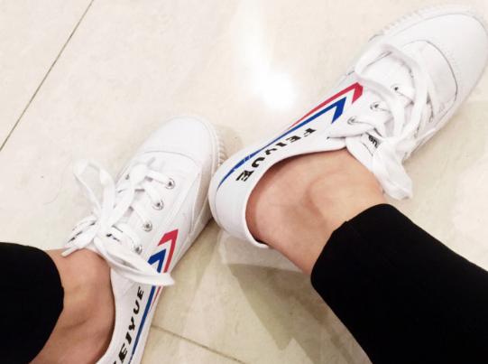 春天到了你穿什么颜色,春天到了你的小白鞋也该换新的